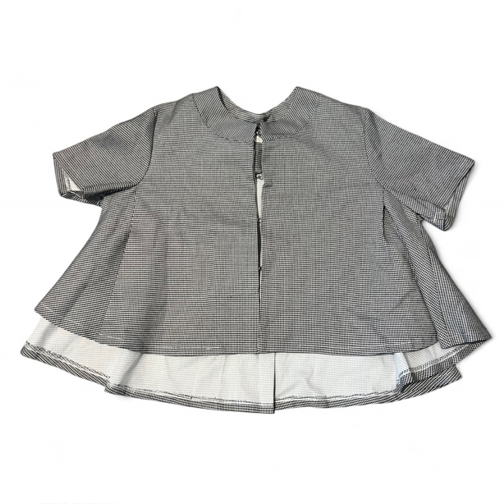 2-Sided Black and White Short Sleeve Jacket